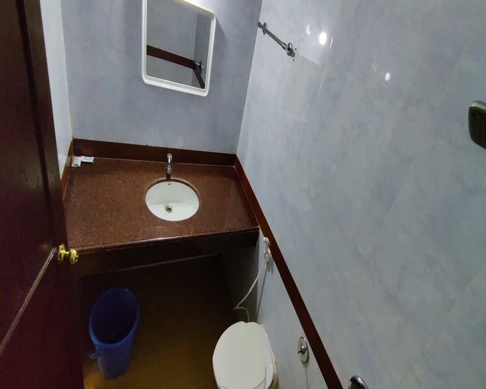 RNS Highway Hotel Standard Non AC Room 3