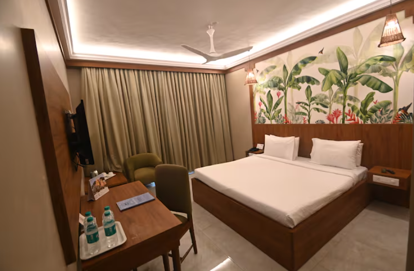 RNS Residency Pool View Superior AC Room 6