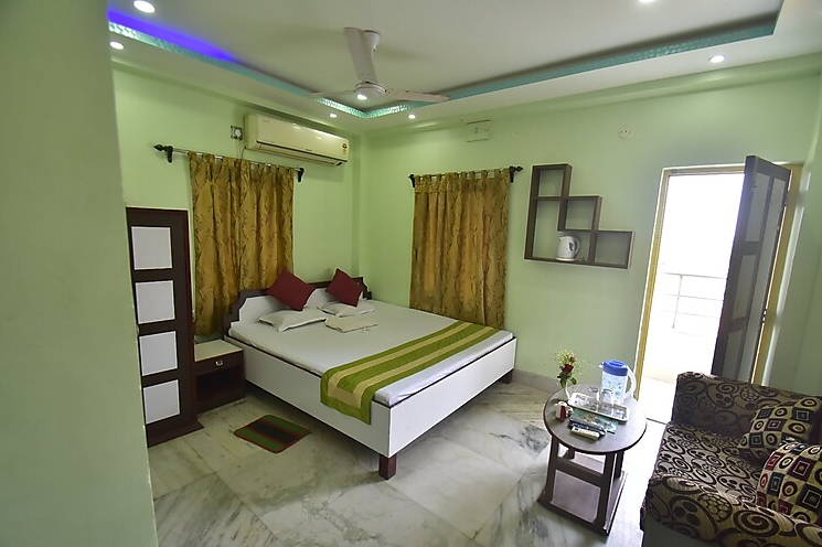 Super Deluxe with Bathtub and Balcony AC