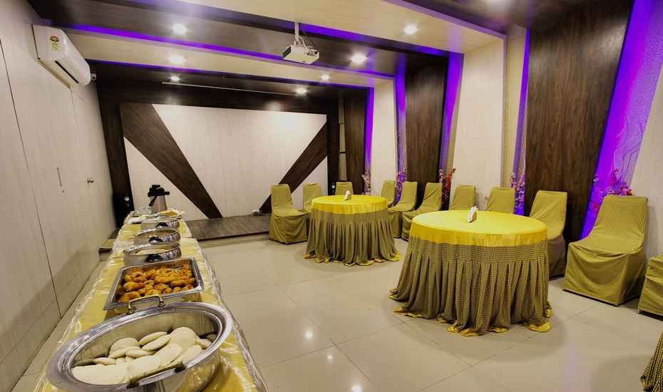 Food & Dining