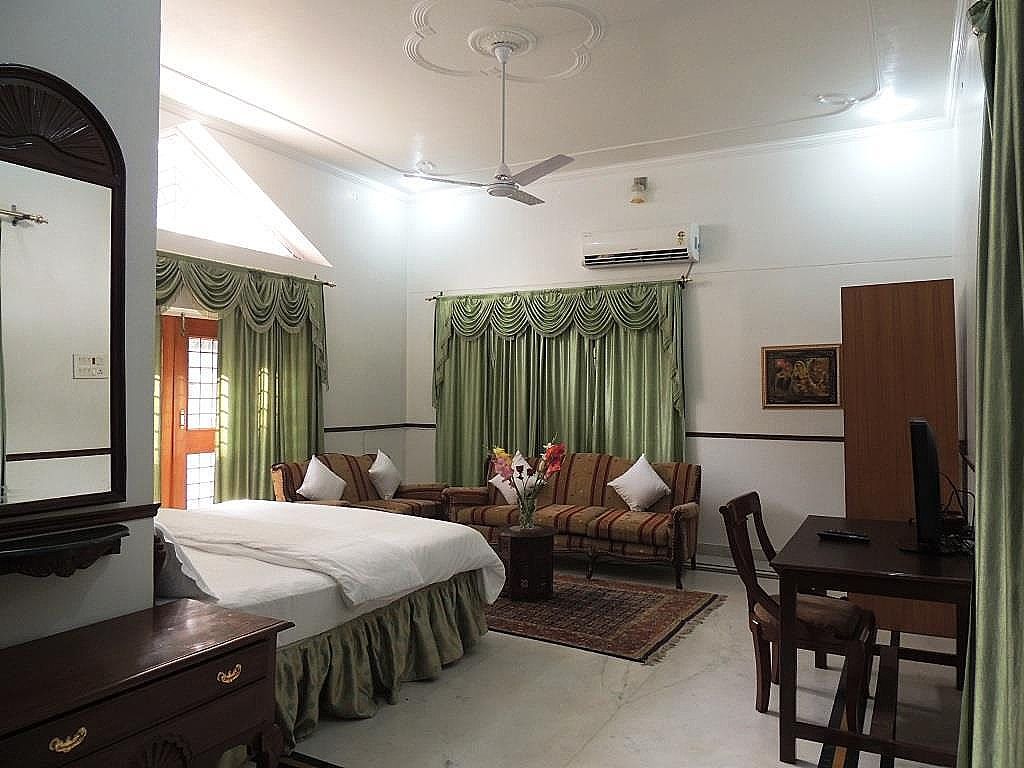 Kunjpur Guest House Deluxe Room 3