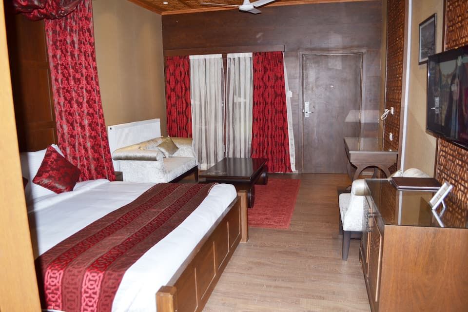 Silver Deluxe Room