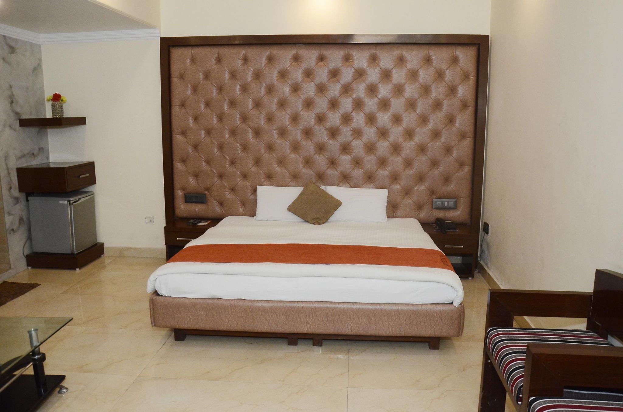undefined Hotel Taj Inn 9