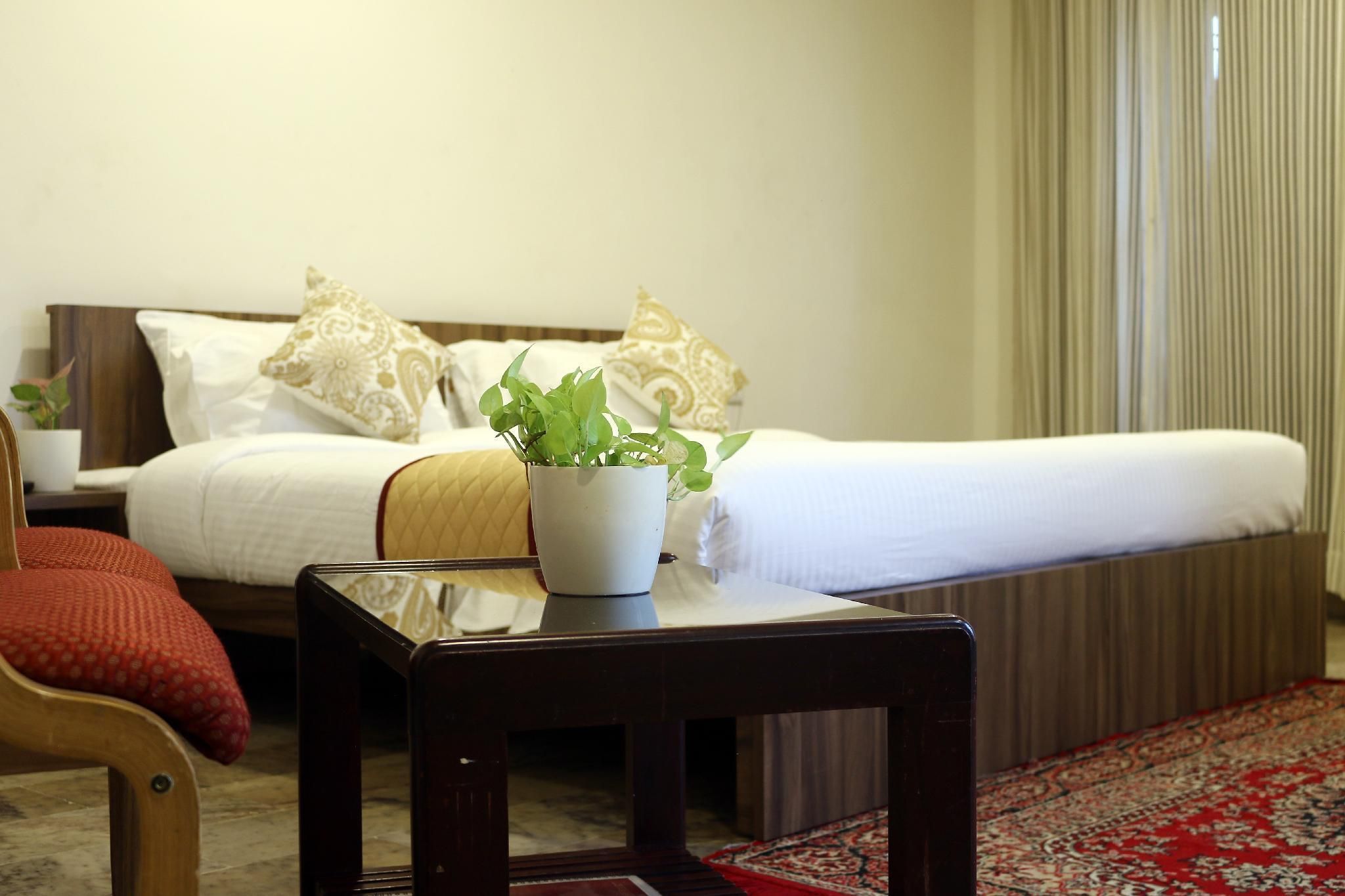 The Rubis Deluxe AC Room 8