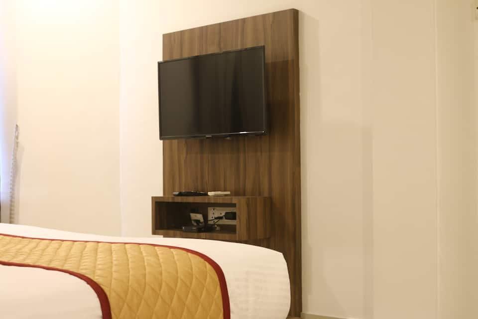 The Rubis Deluxe AC Room 13