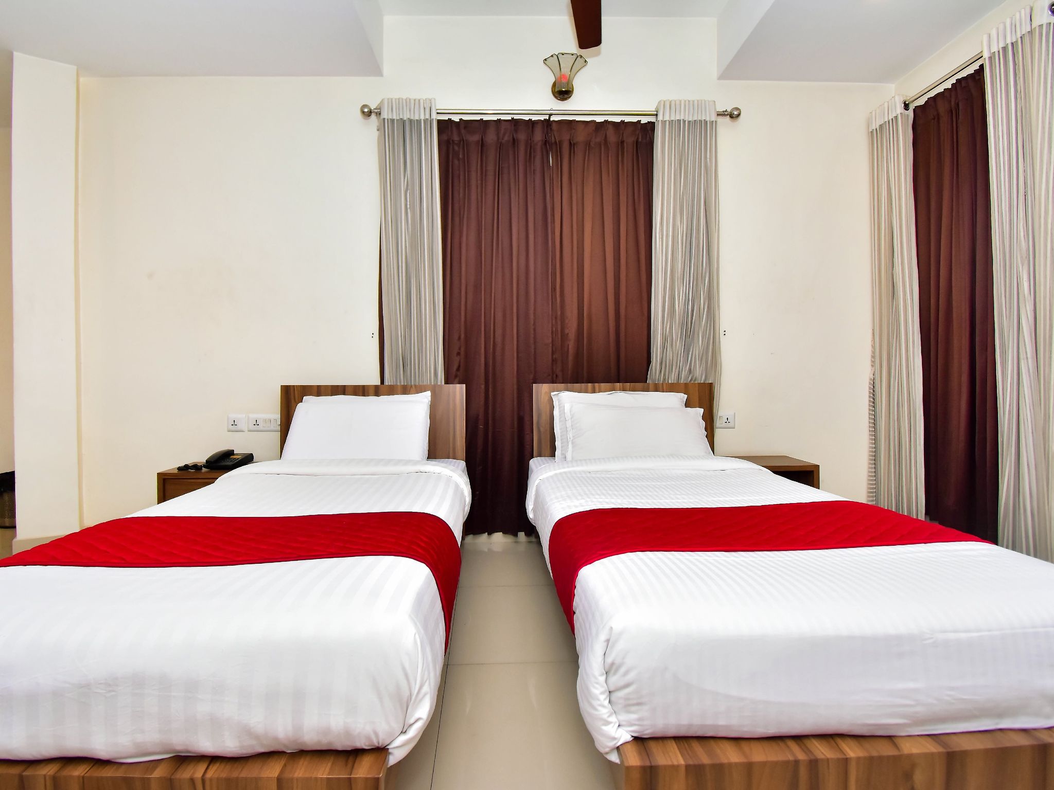 The Rubis Deluxe AC Room 9