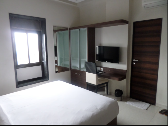 Raj Palace Suite Room