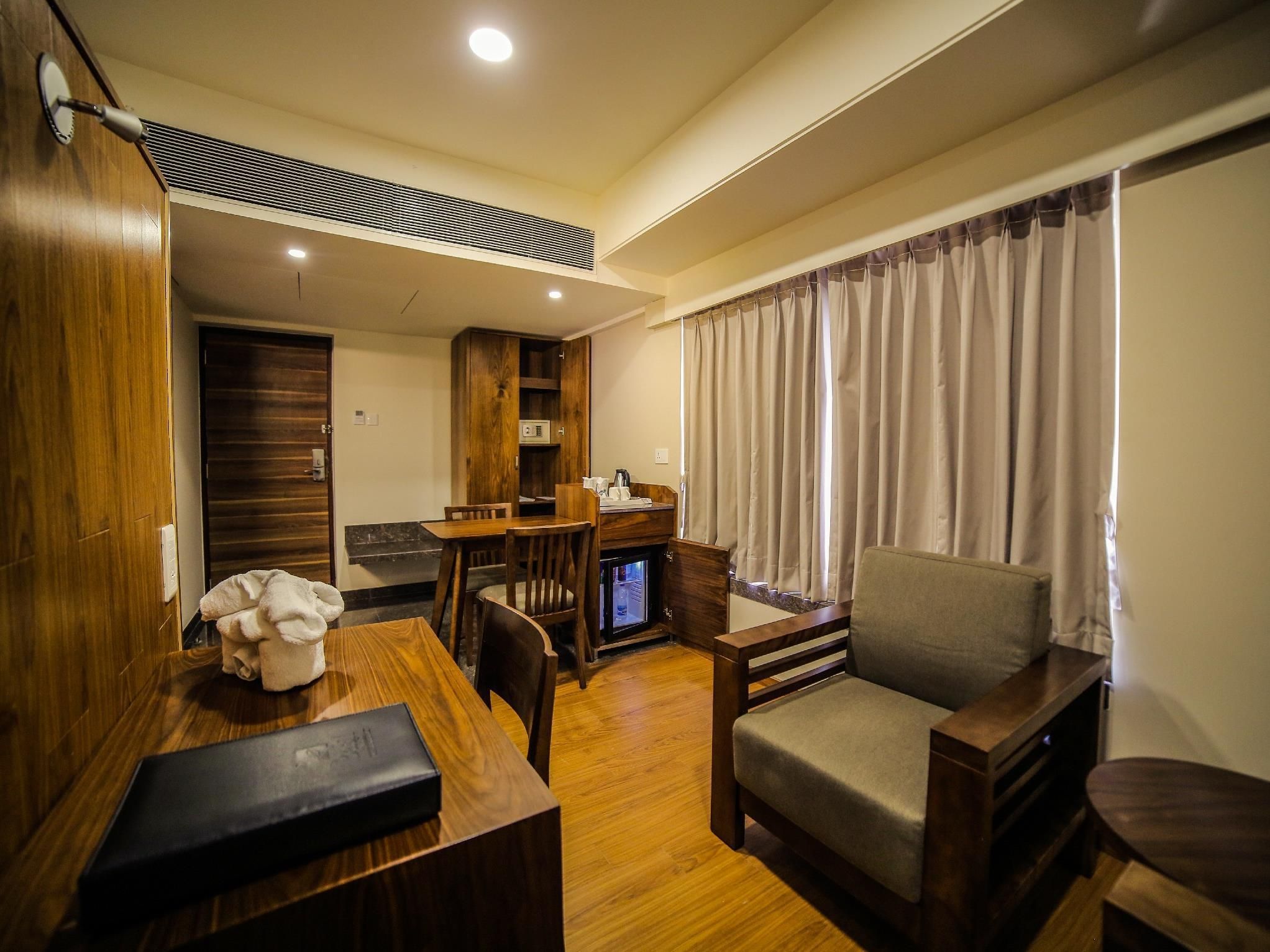 The Basil Park Suite Room 6