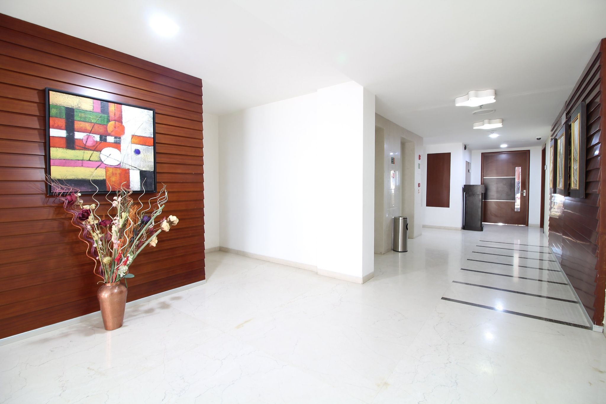 Best Western-Tirupati 1 King Bed, Non-Smoking, Superior Room, Smart Tv, Mini Bar, Wi-Fi, Coffee And Tea Maker 3