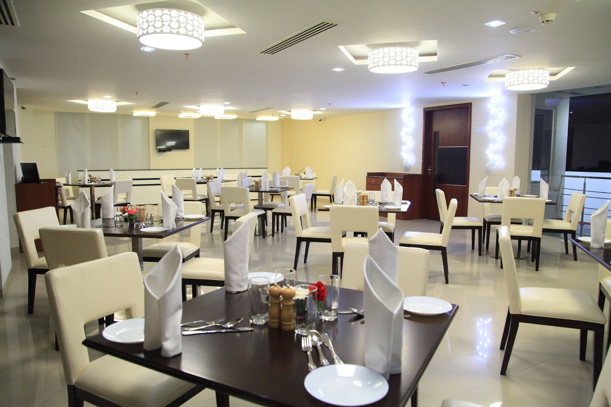 Food & Dining