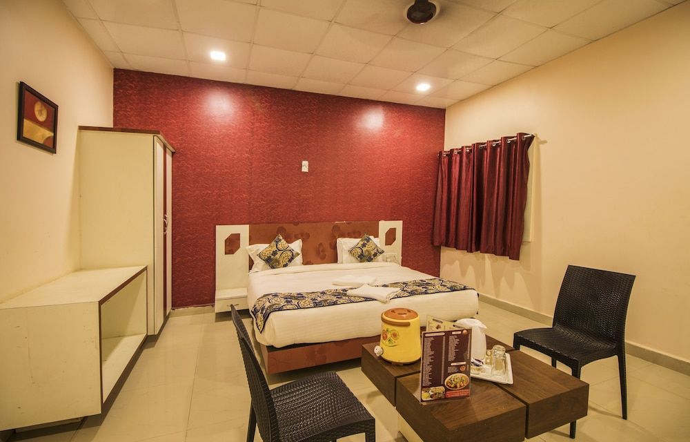 Ark Resorts Deluxe Room 5