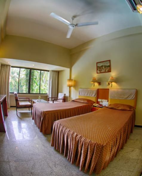 undefined Hotel Parisutham 5