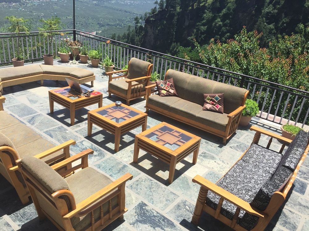 Devdhar Cottage Super Deluxe Room 8