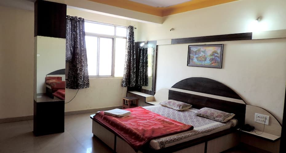 Deluxe Non A/C Room