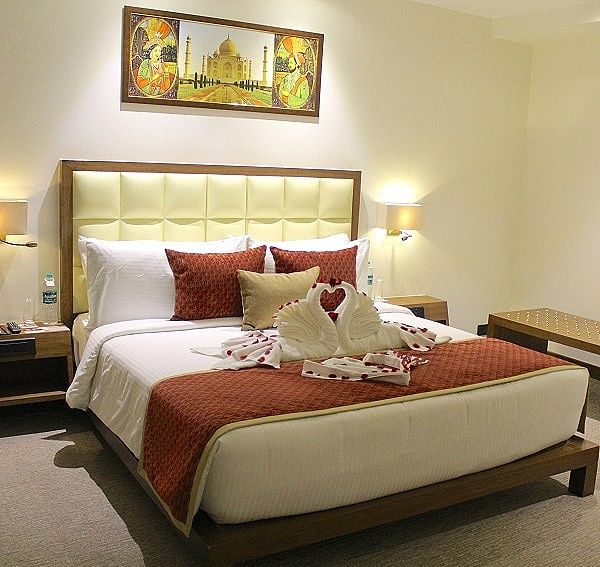 undefined Hotel Ramada Plaza 5