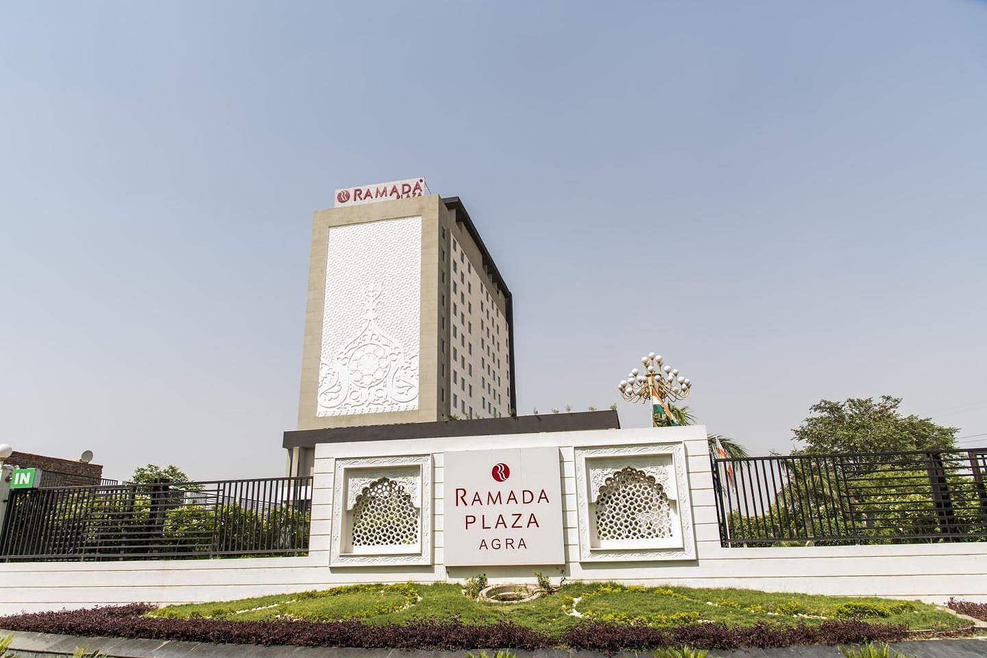 undefined Hotel Ramada Plaza 8