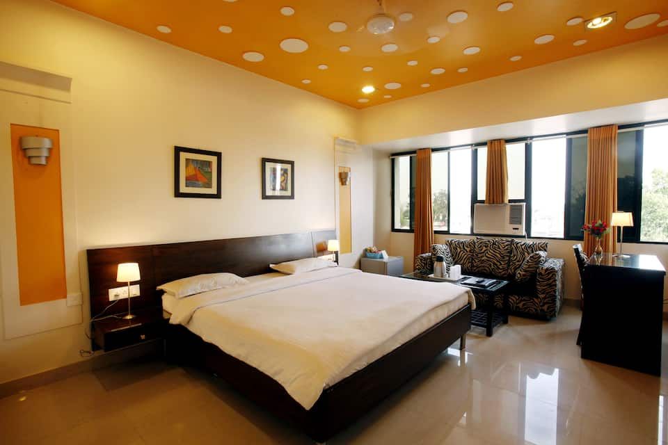 Hotel Shivoy Executive Room 2