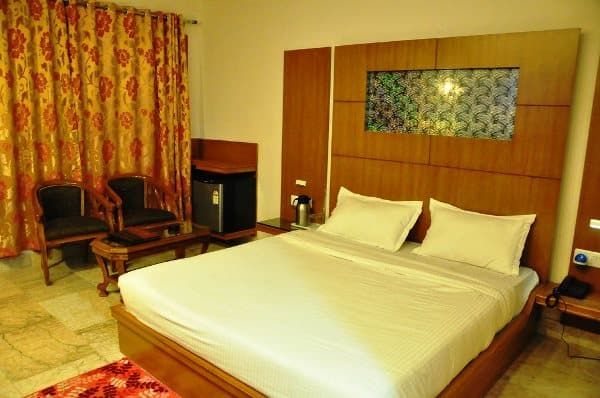 Hotel Basera Brij Bhoomi Deluxe Room