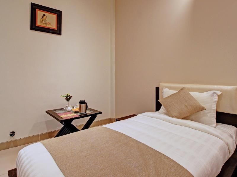 Hotel Nawalgarh Plaza Deluxe Single Bed