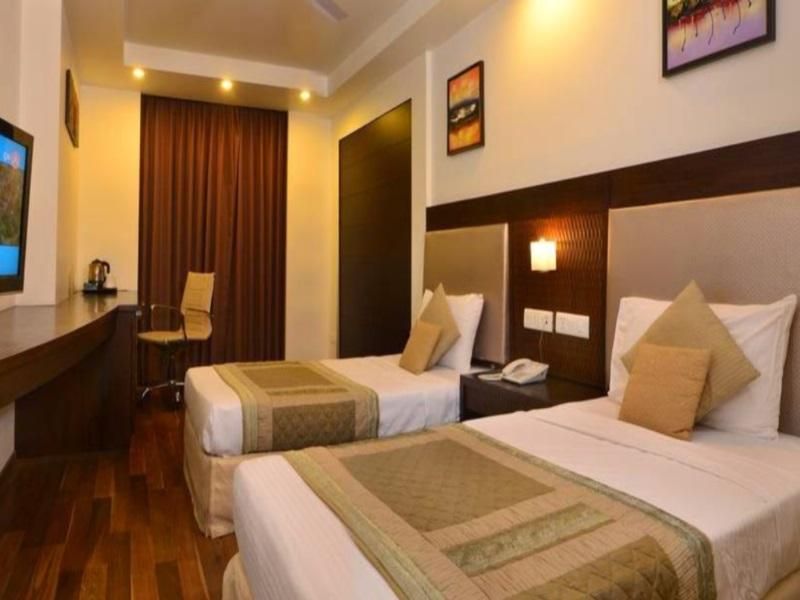 BUSINESS 1 BED CITY VIEW FOR SMOKERS