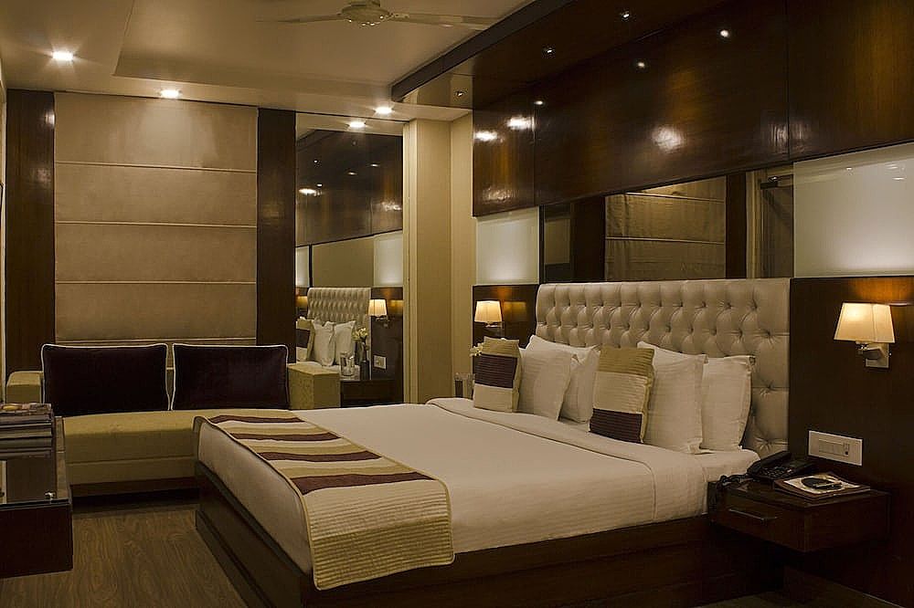 Signature Suite