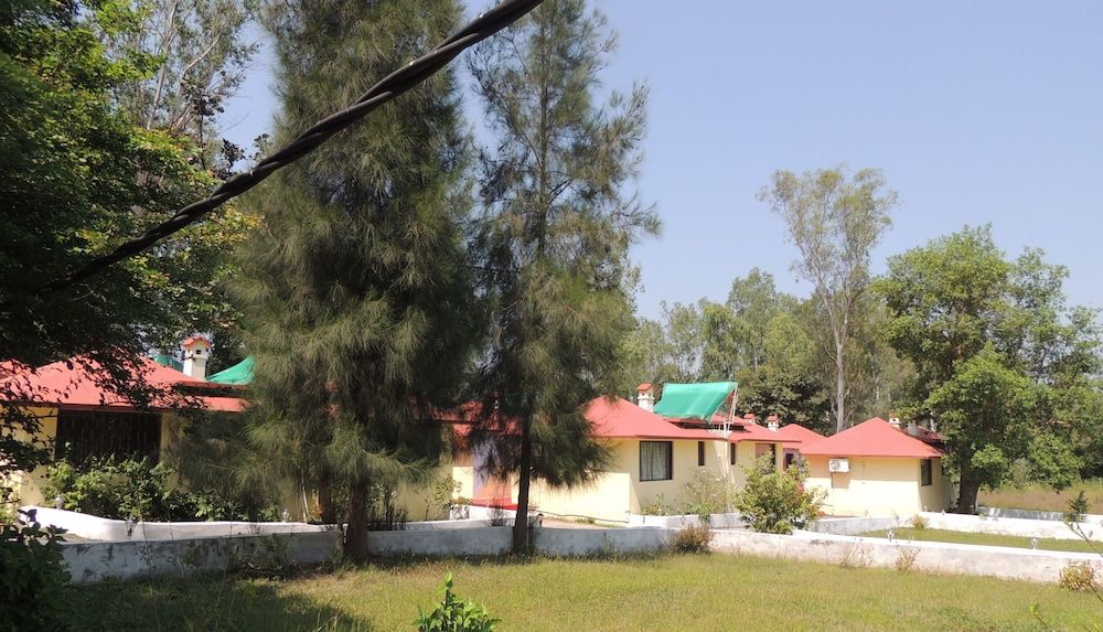 undefined Windsor Tiger Resort 4