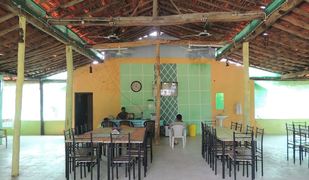 undefined Windsor Tiger Resort 7