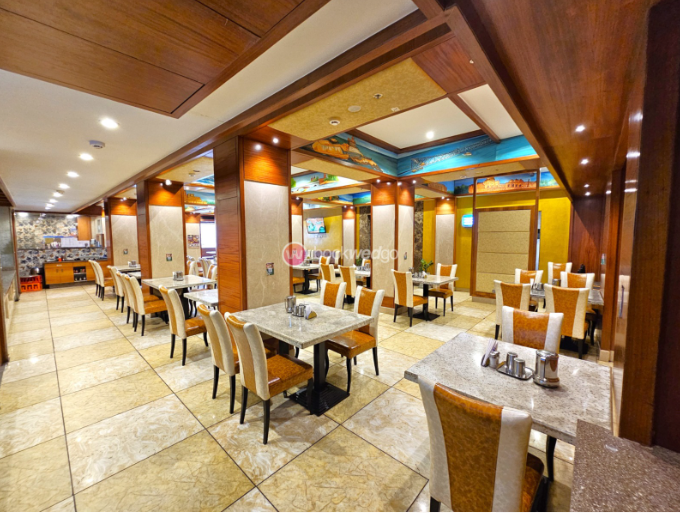 Food & Dining
