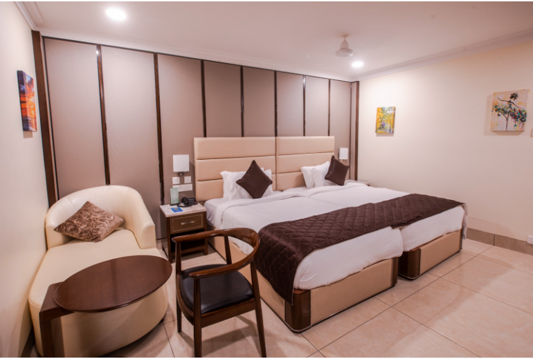 RKN Grand Hotel  Executive Suite 6
