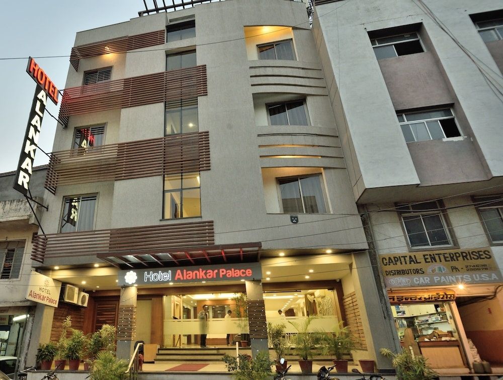  Hotel Alankar Palace
