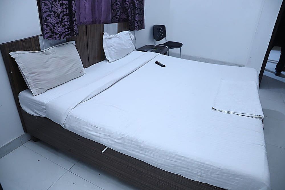 undefined Hotel Airport Land 6