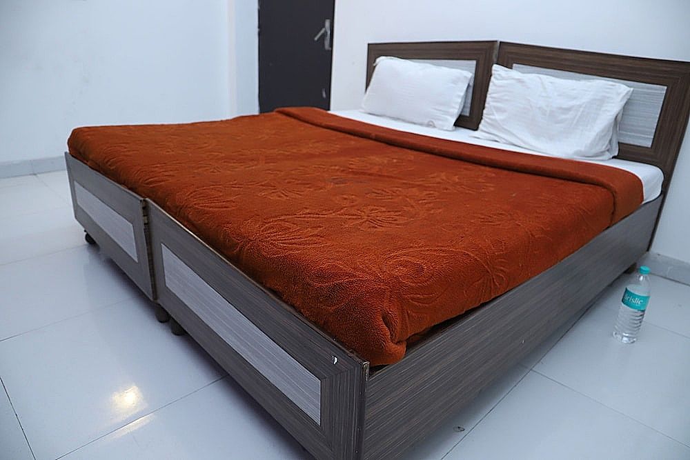 undefined Hotel Airport Land 8