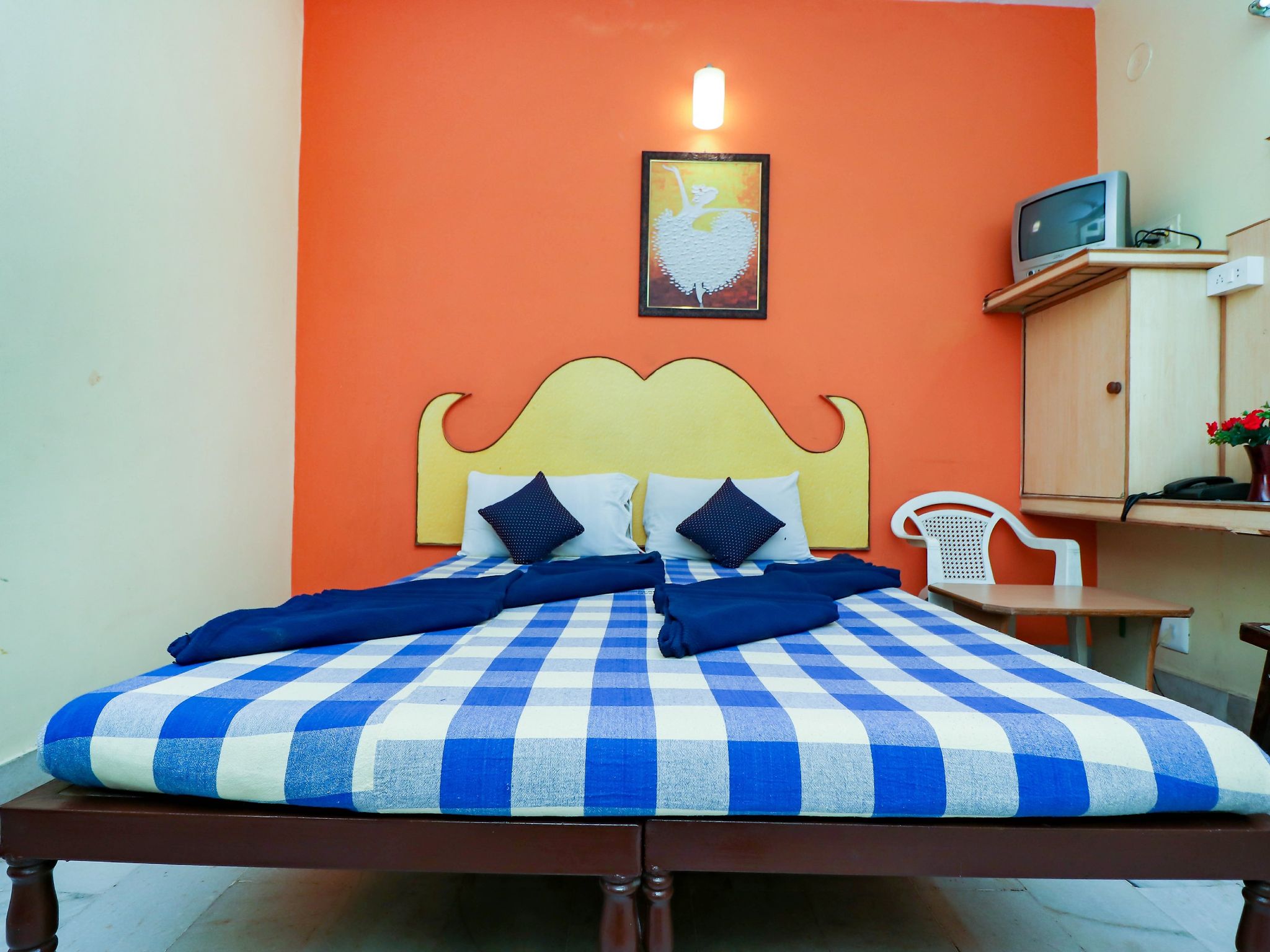 The Presidency Hotel Double Room Non AC 4