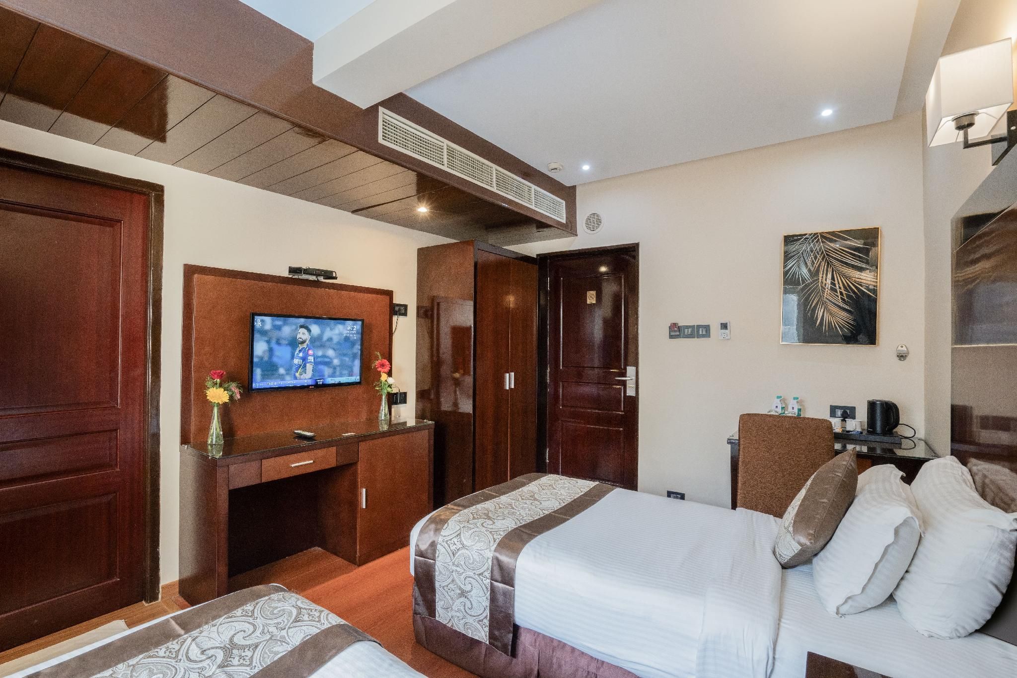 Park Avenue Hotel Premium Twin Room 3