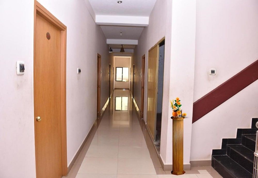 undefined Yogi Ram Inn 6