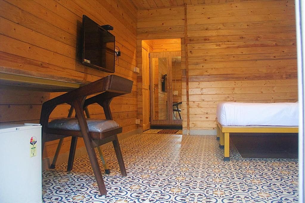 Lotus Sutra Beachfront Resort Partial Sea View 4