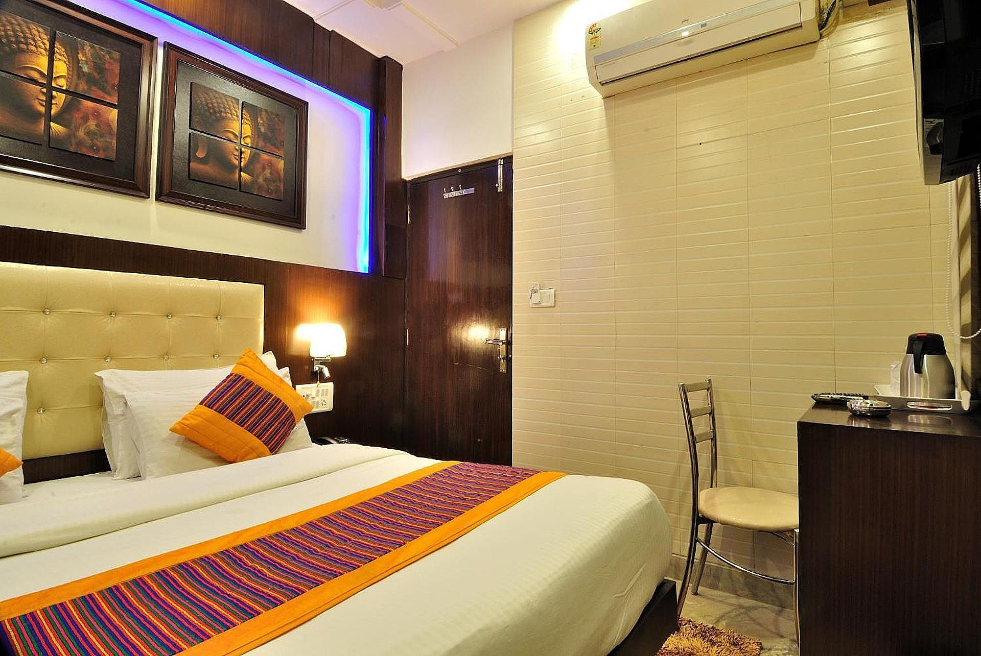 Hotel Nirmal Mahal Deluxe Room 2
