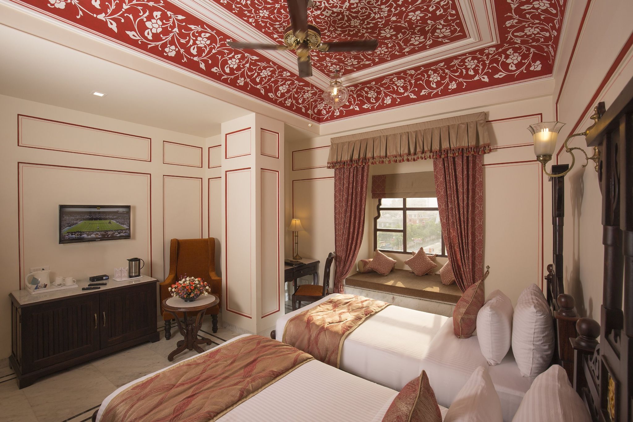 PRESIDENTIAL DELUXE TRIPLE ROOM