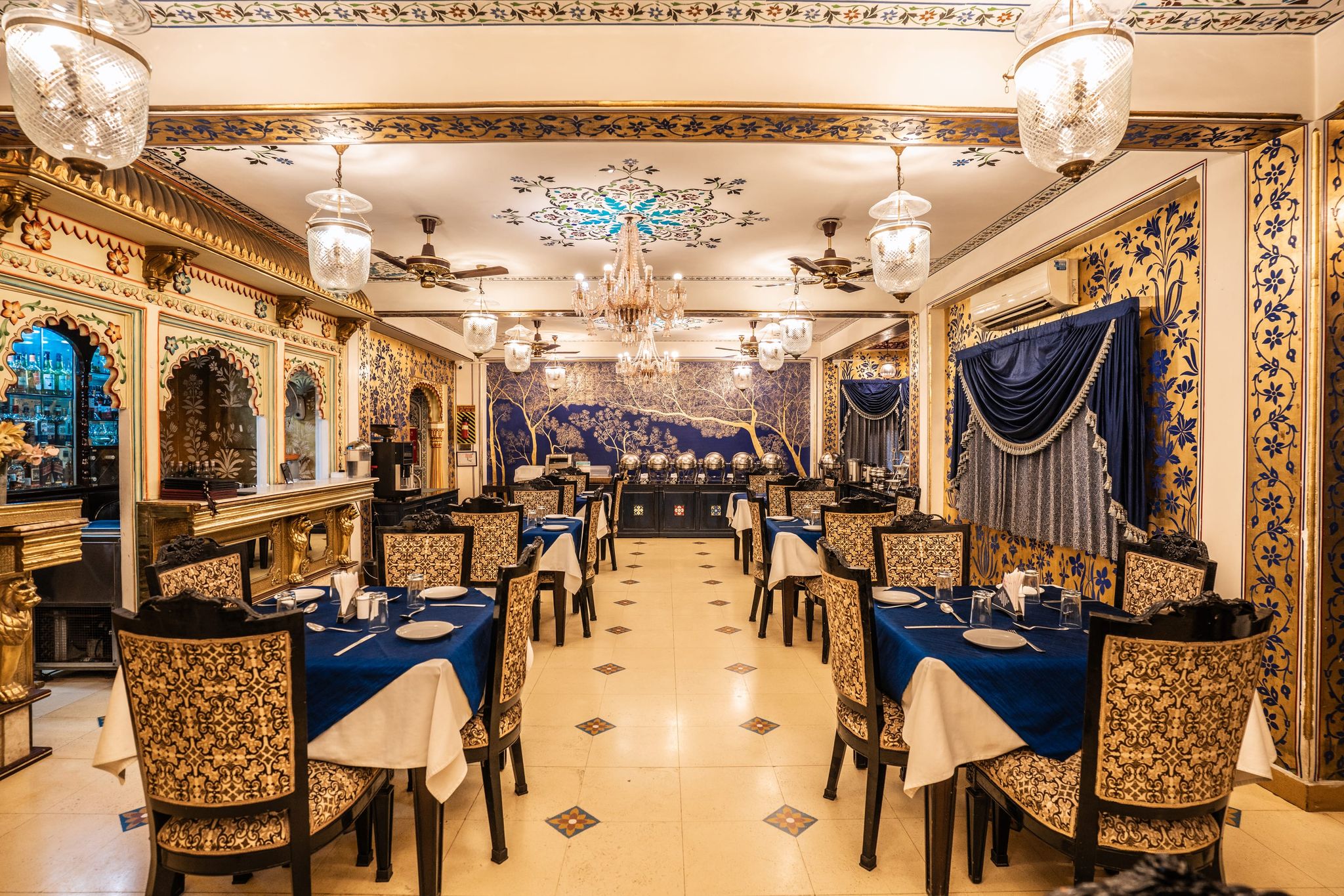 Food & Dining