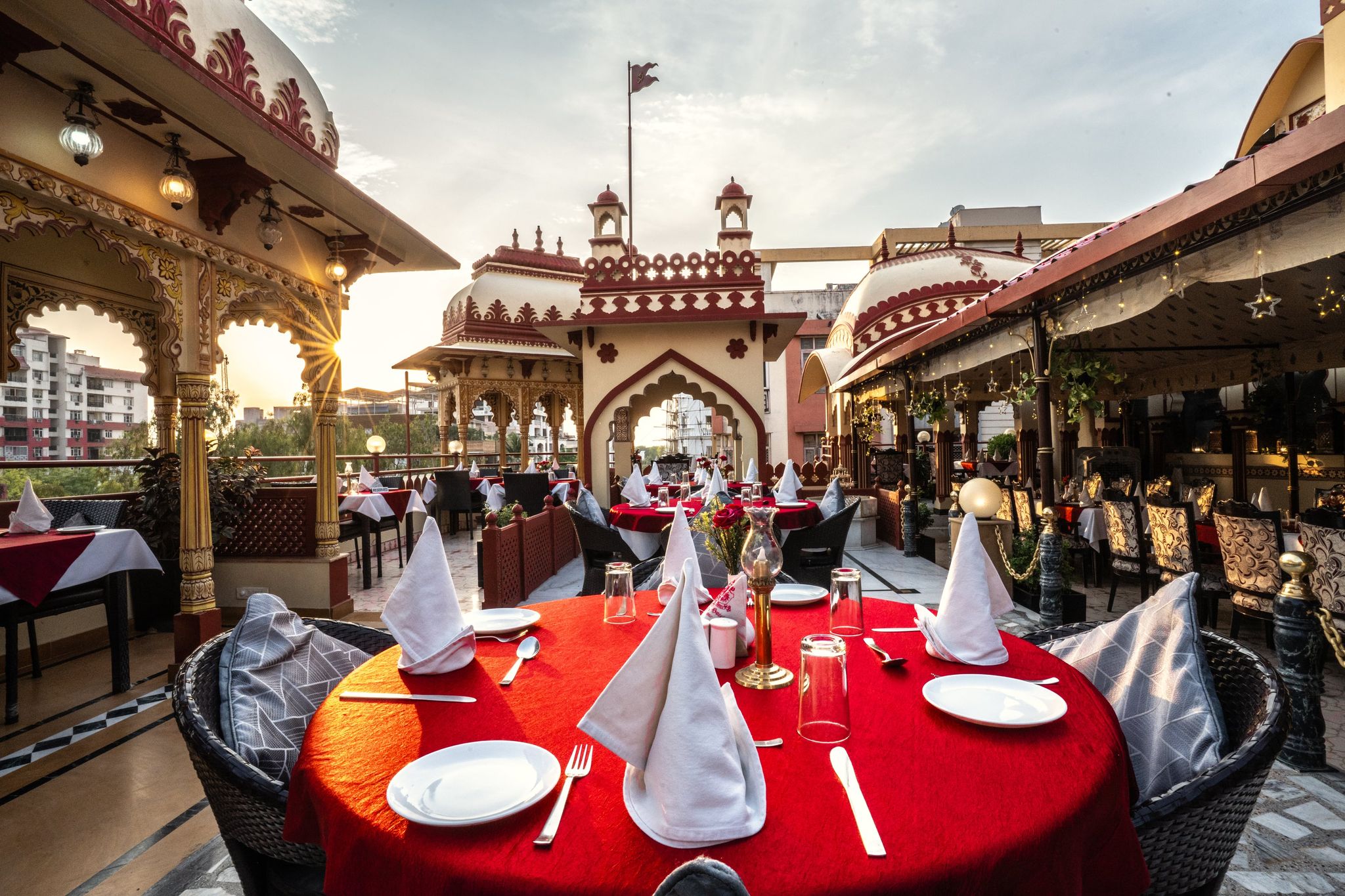 Food & Dining