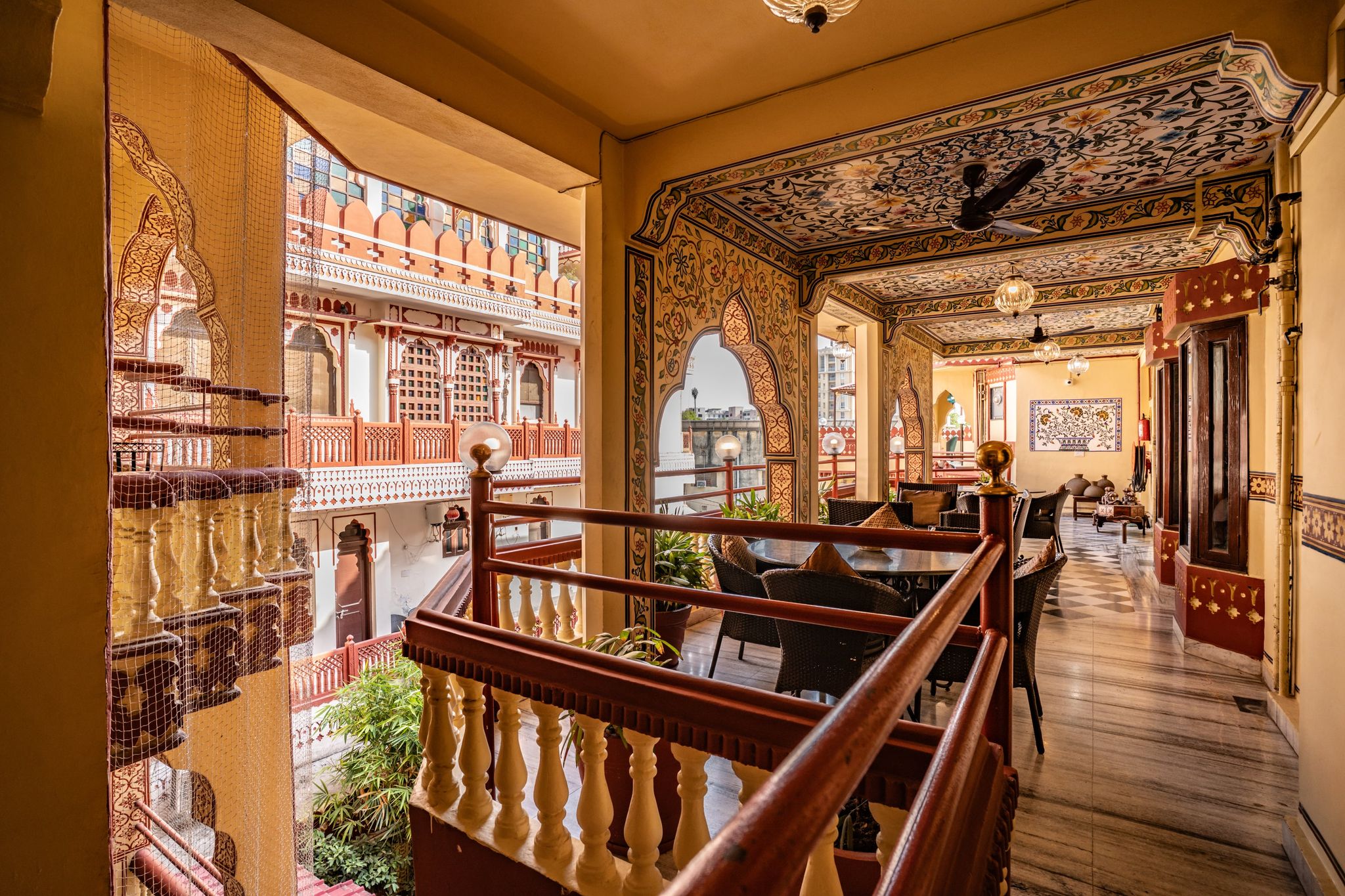 Food & Dining