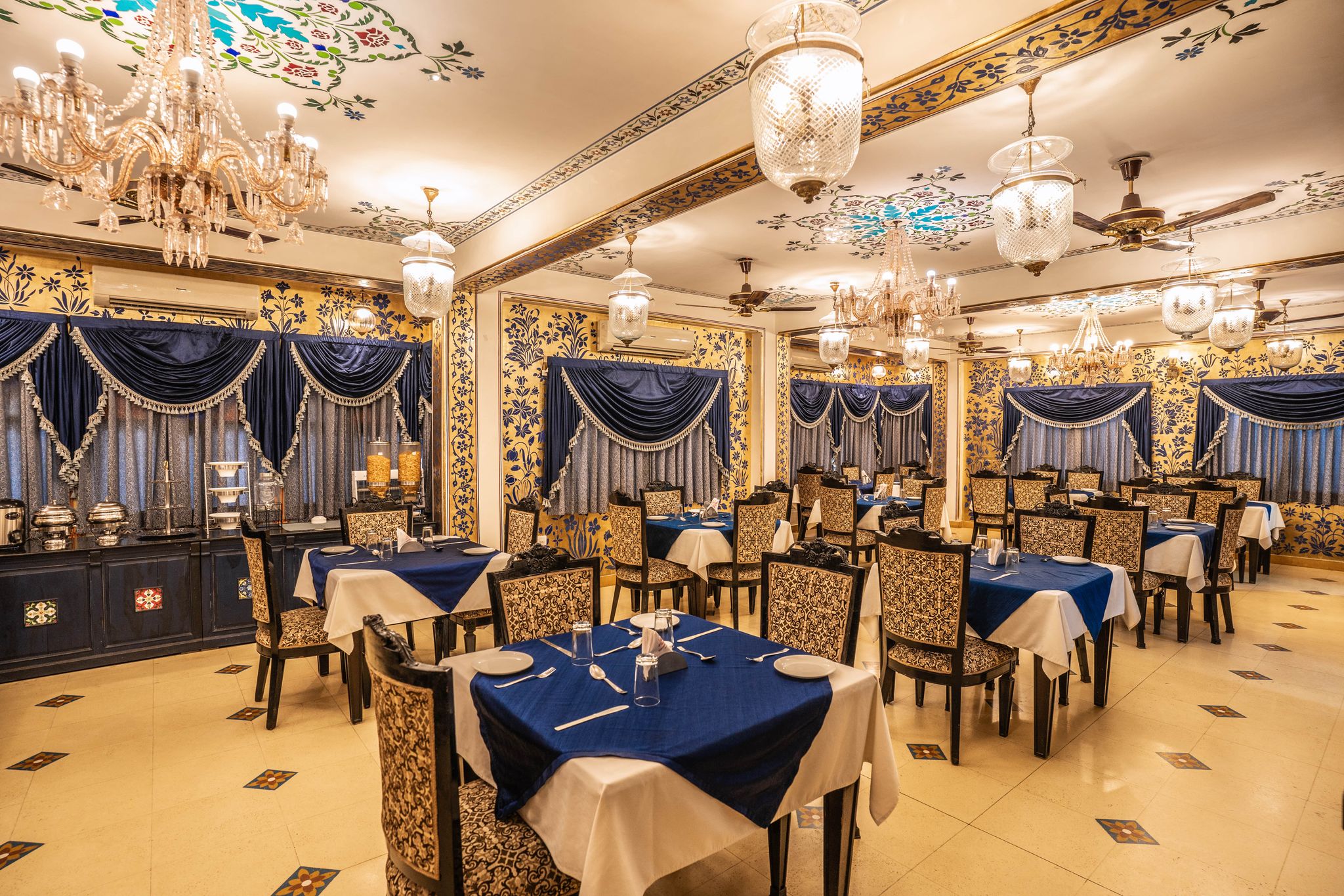 Food & Dining