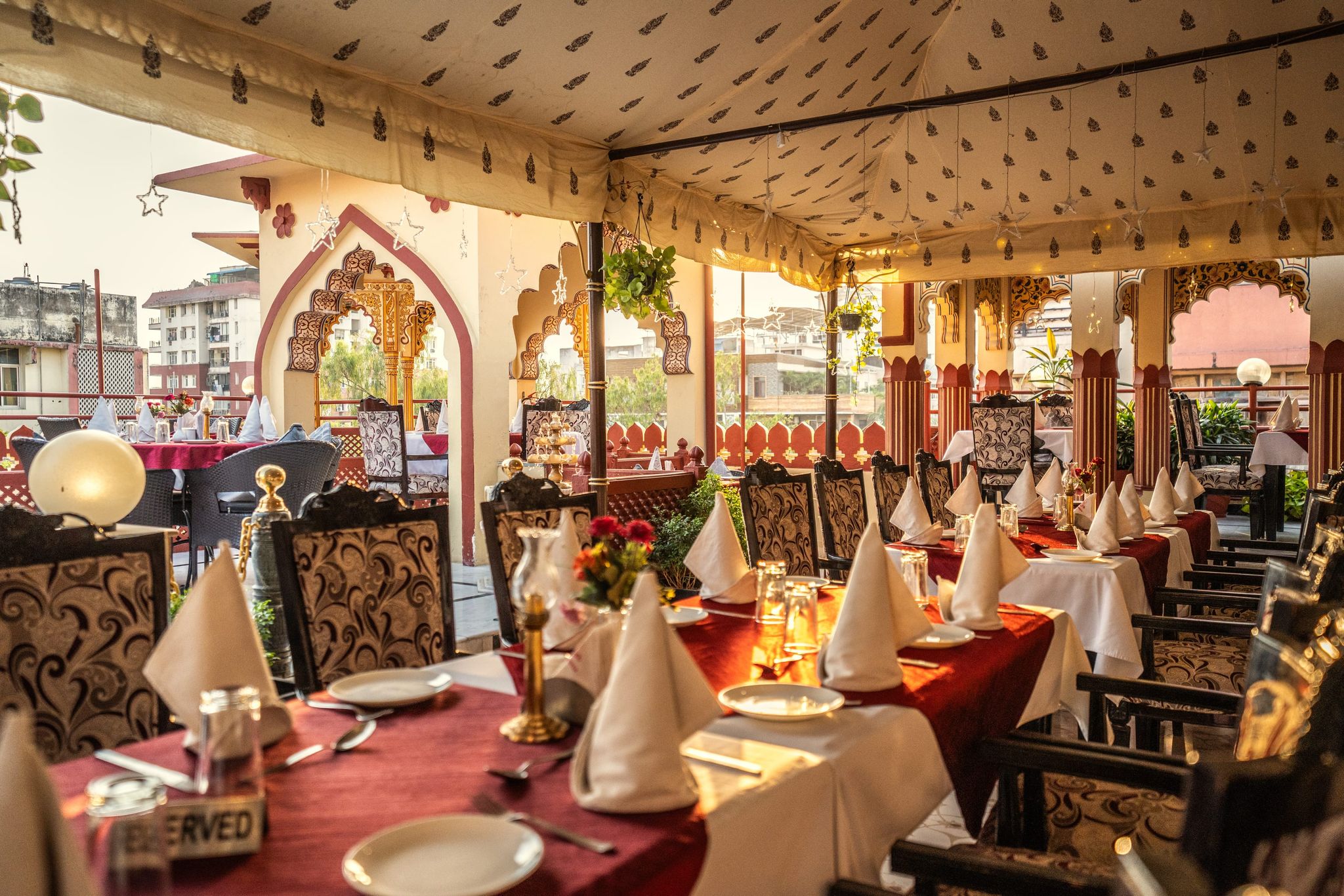 Food & Dining