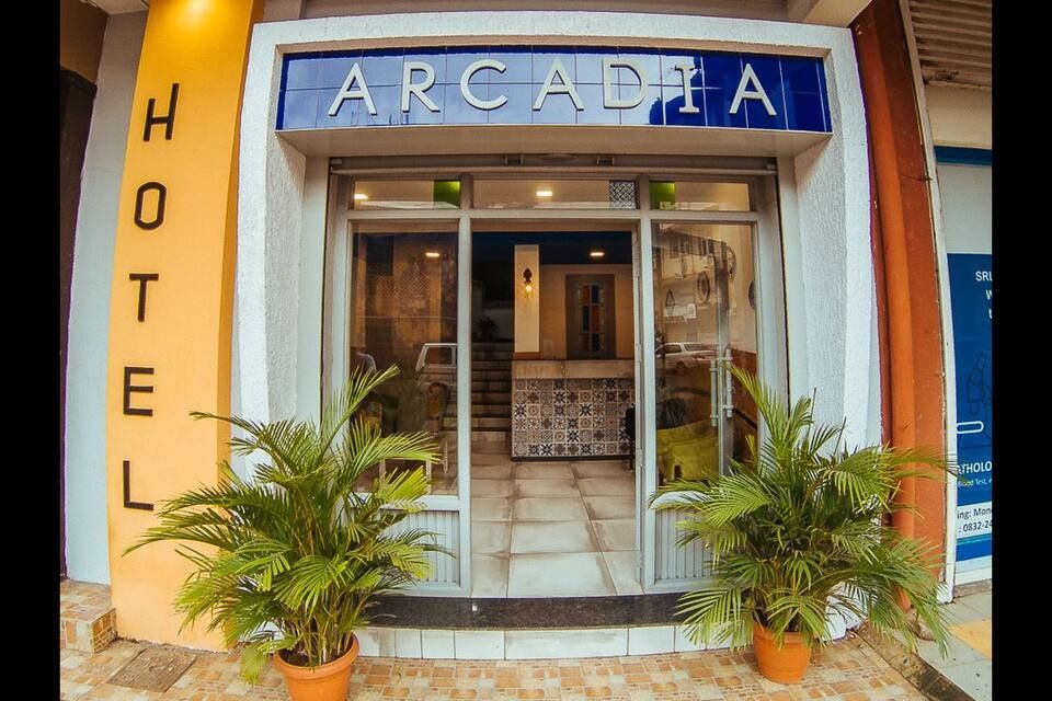 Hotel Arcadia Entrance