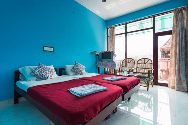 Twin Bedroom with Balcony