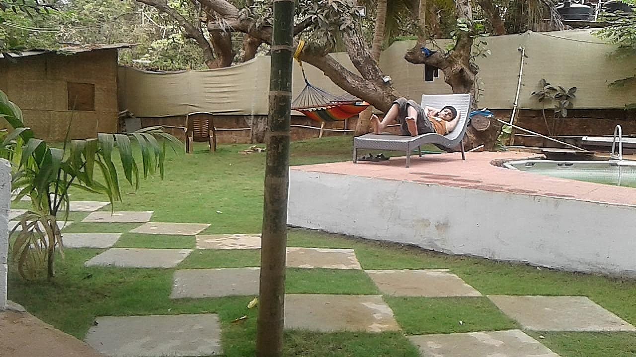 Cocos Resort Deluxe Room 4