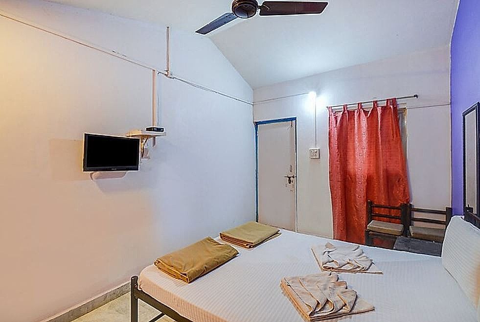 Cocos Resort Standard Non Ac Room