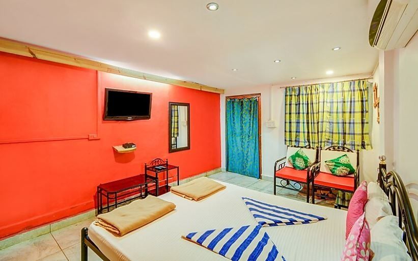 Cocos Resort Deluxe Room 3