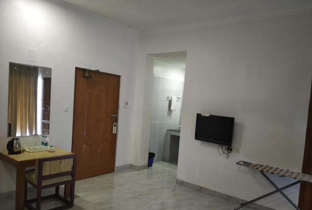 Casino Hotels Thrissur Standard Room 6