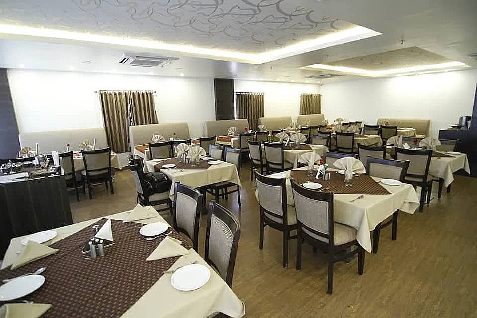 Food & Dining